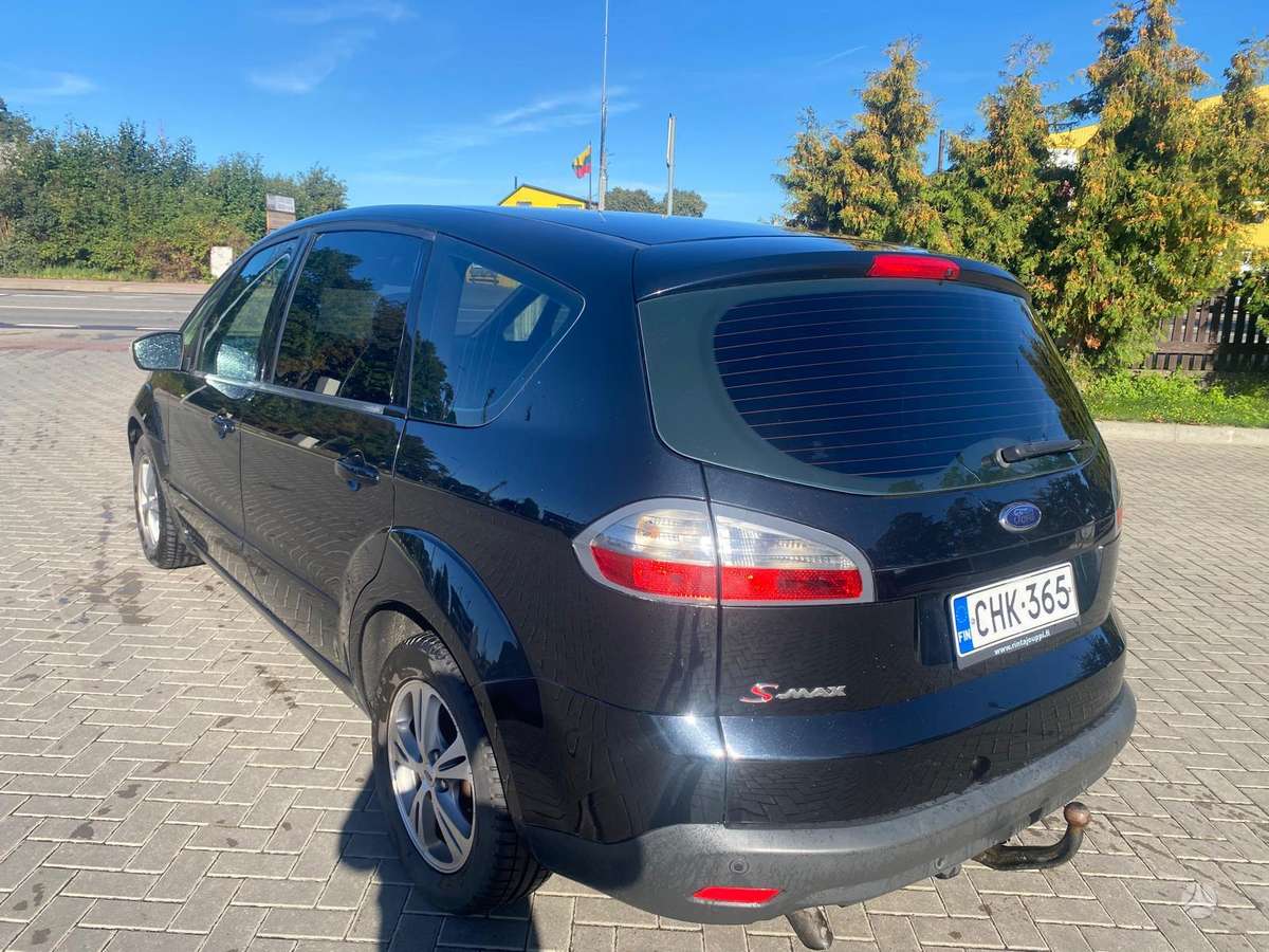 Ford C-MAX 2010 — interior