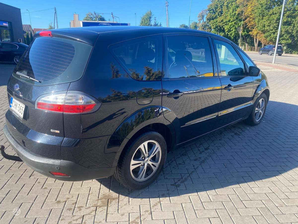 Ford C-MAX 2010 — photo 6
