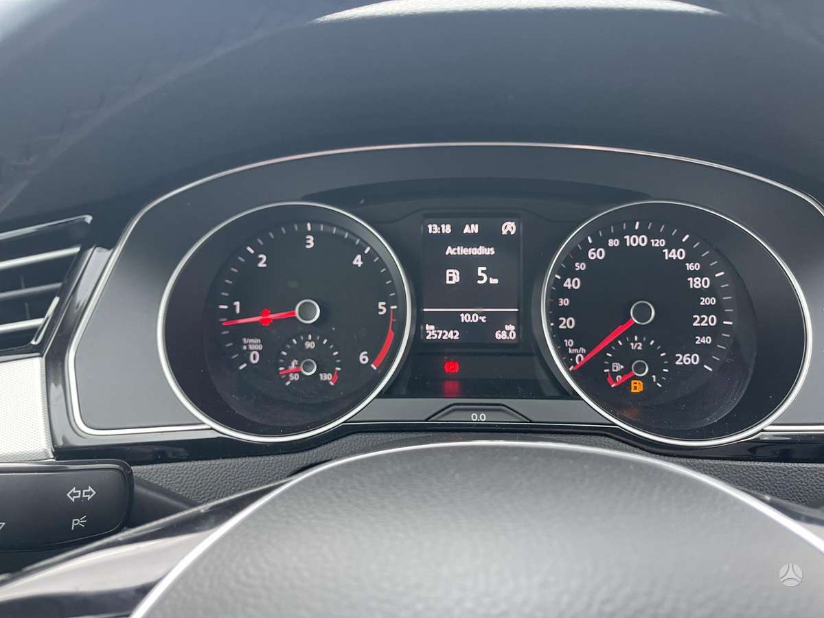 Volkswagen Passat 2015 — фото 20