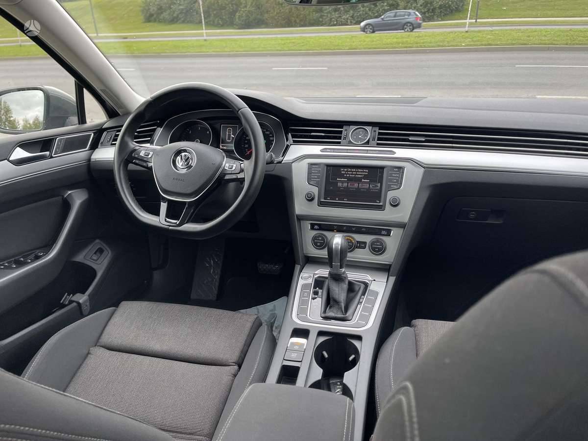 Volkswagen Passat 2015 — фото 26