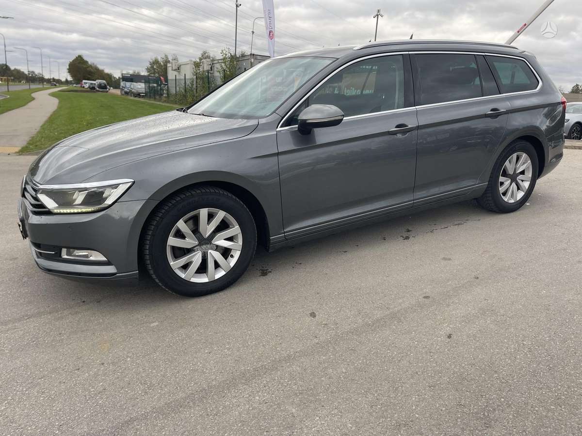 Volkswagen Passat 2015 — салон