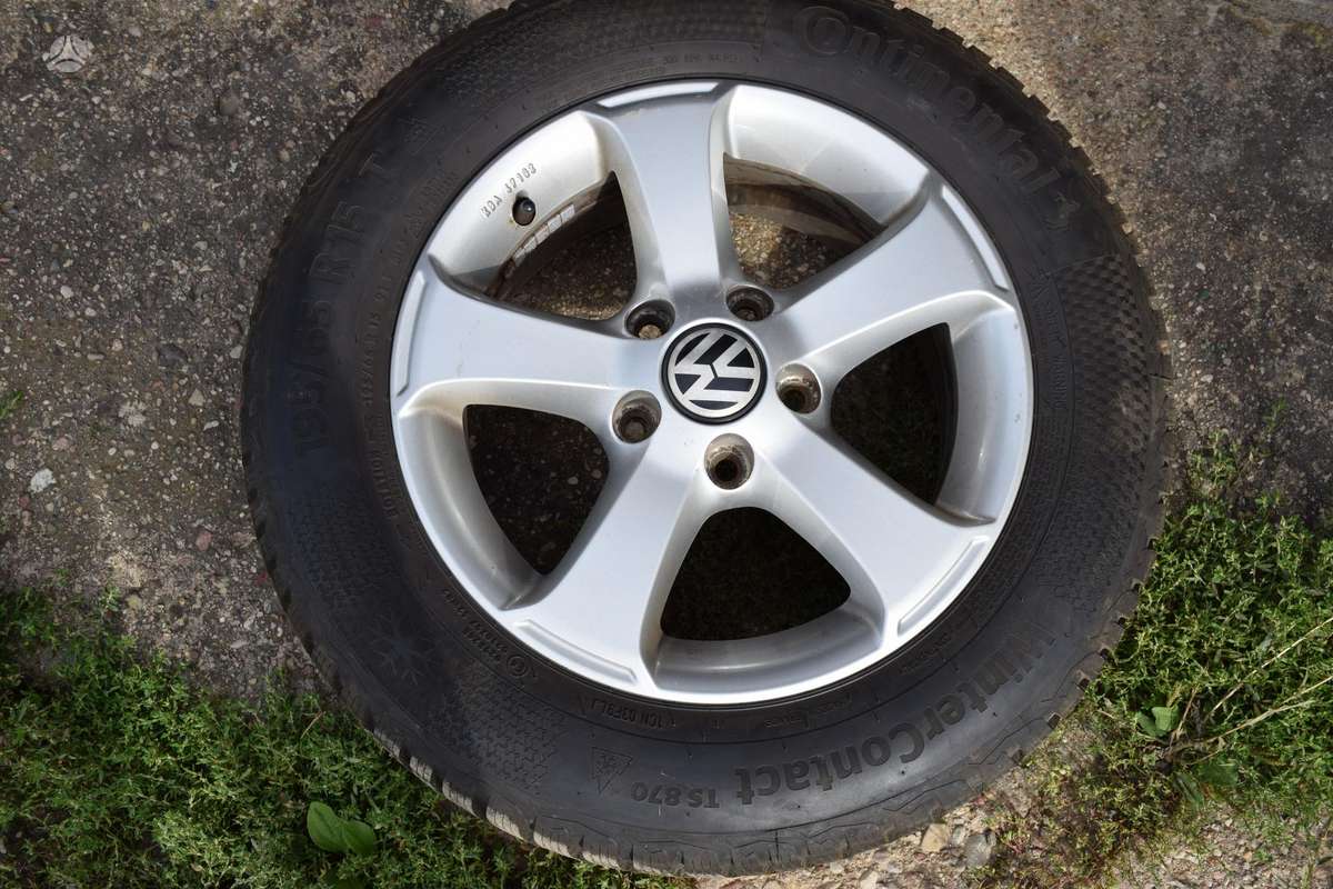 Volkswagen Touran 2010 — photo 21