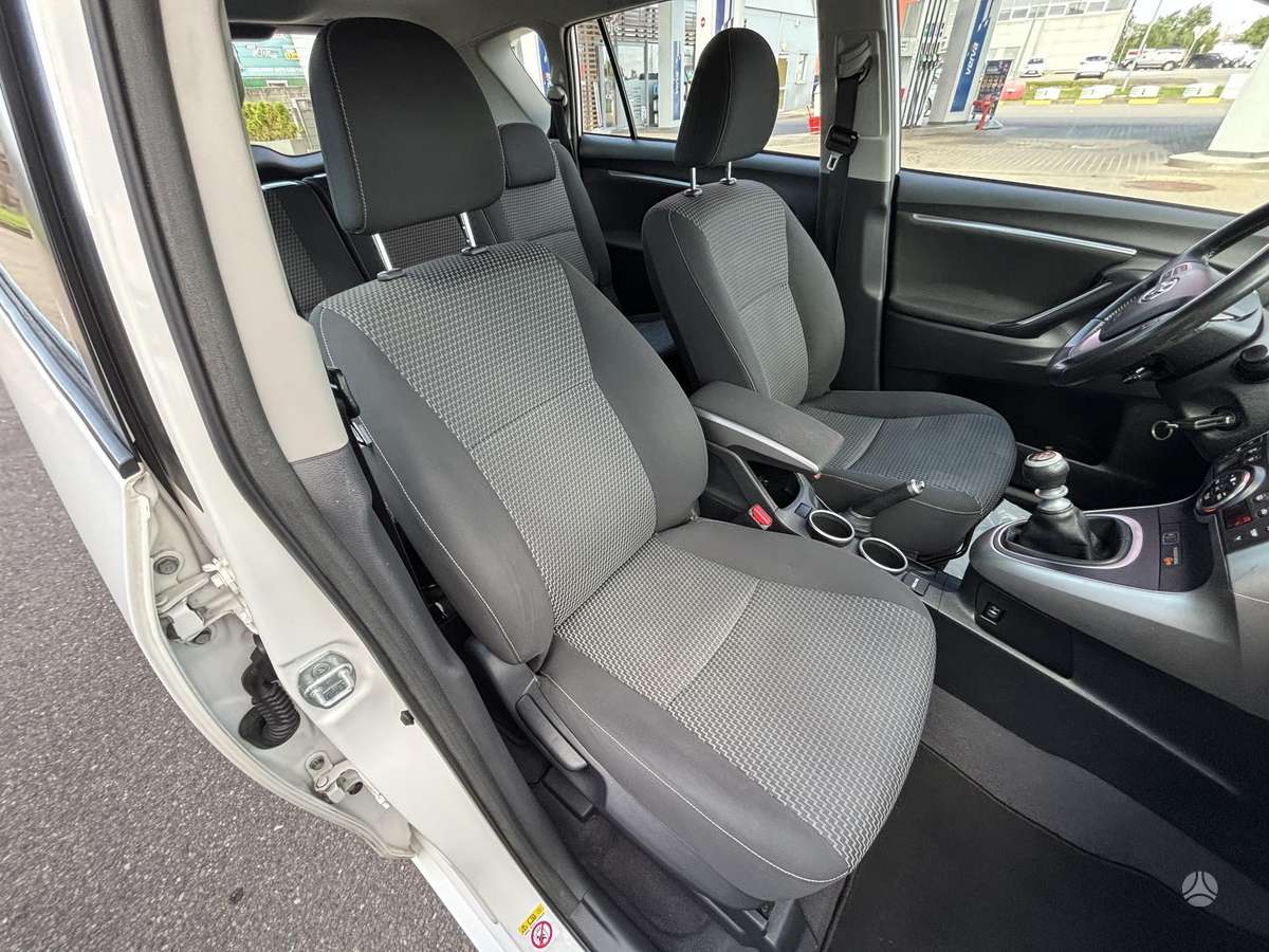 Toyota Verso 2014 — photo 10