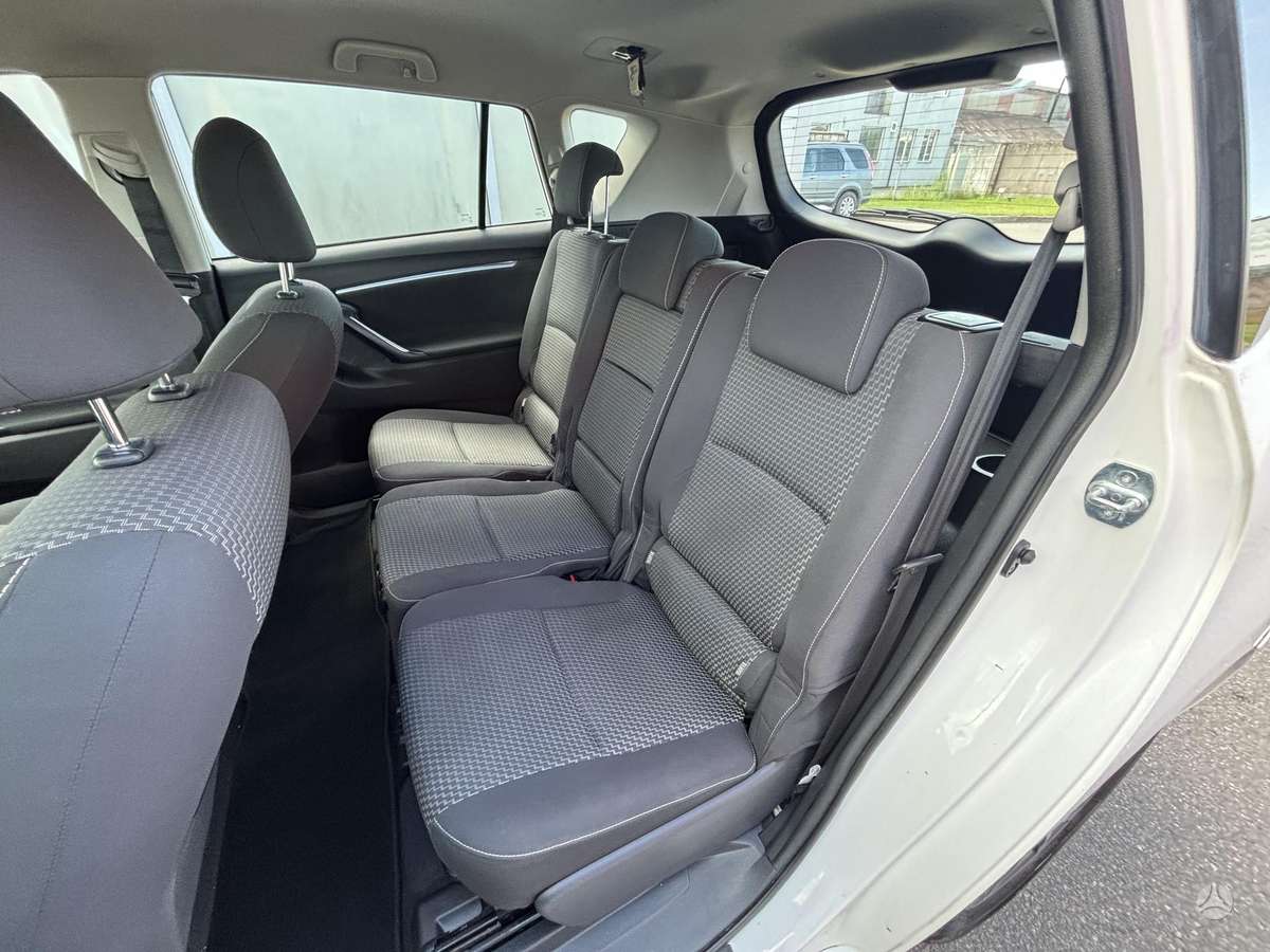 Toyota Verso 2014 — photo 14