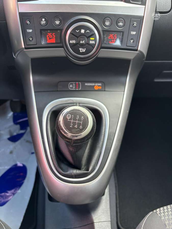 Toyota Verso 2014 — photo 18