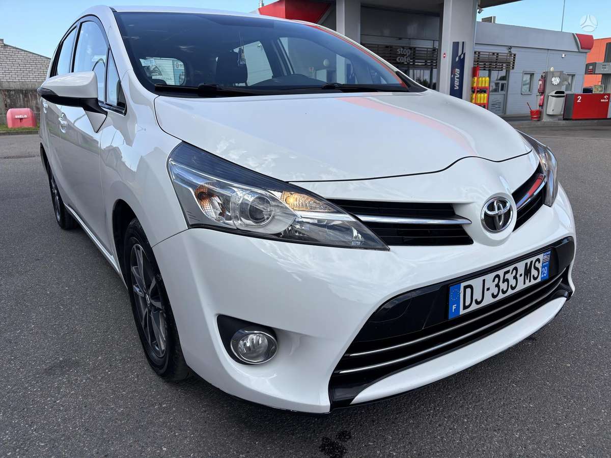Toyota Verso 2014 — photo 21