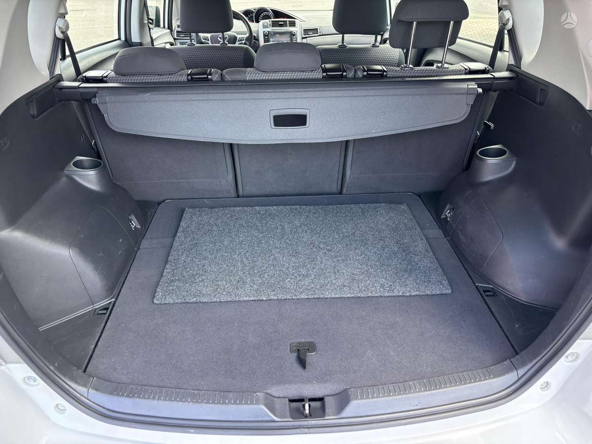 Toyota Verso 2014 — photo 25