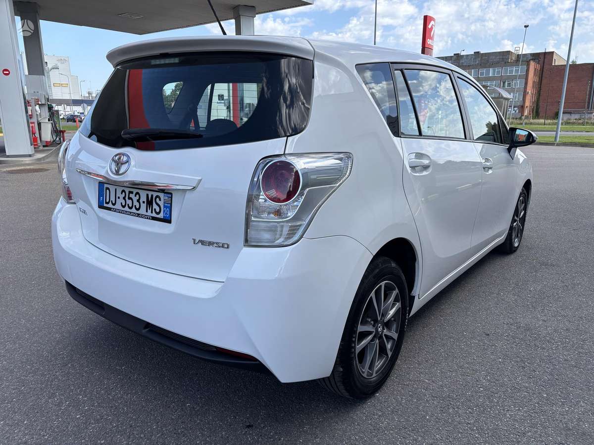 Toyota Verso 2014 — photo 5