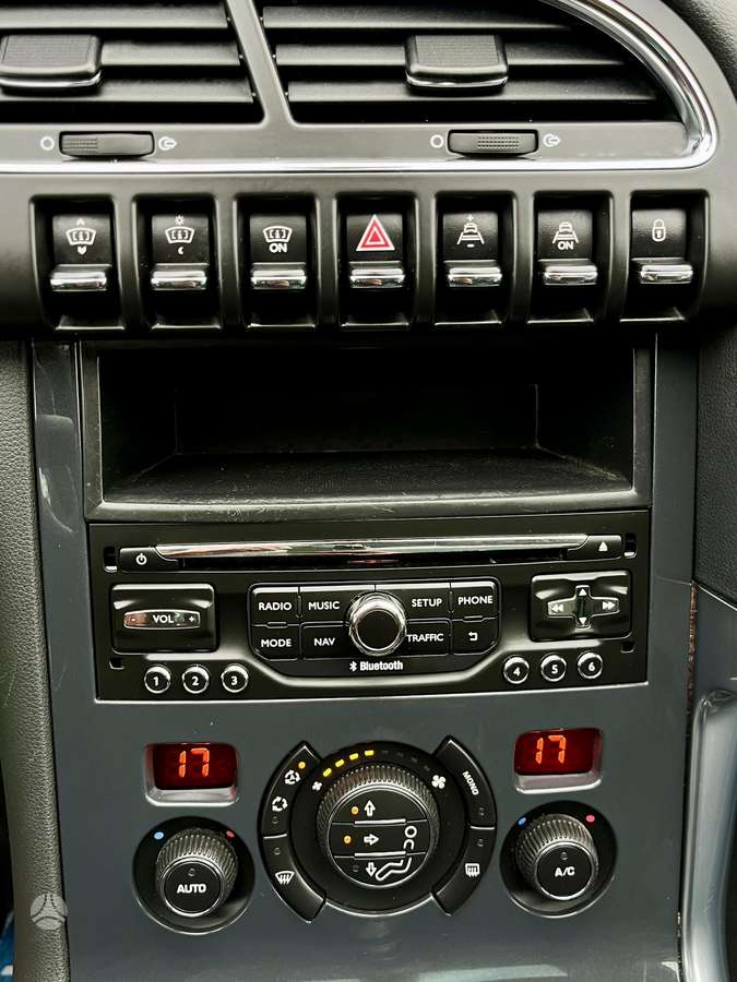 Peugeot 3008 2014 — photo 12