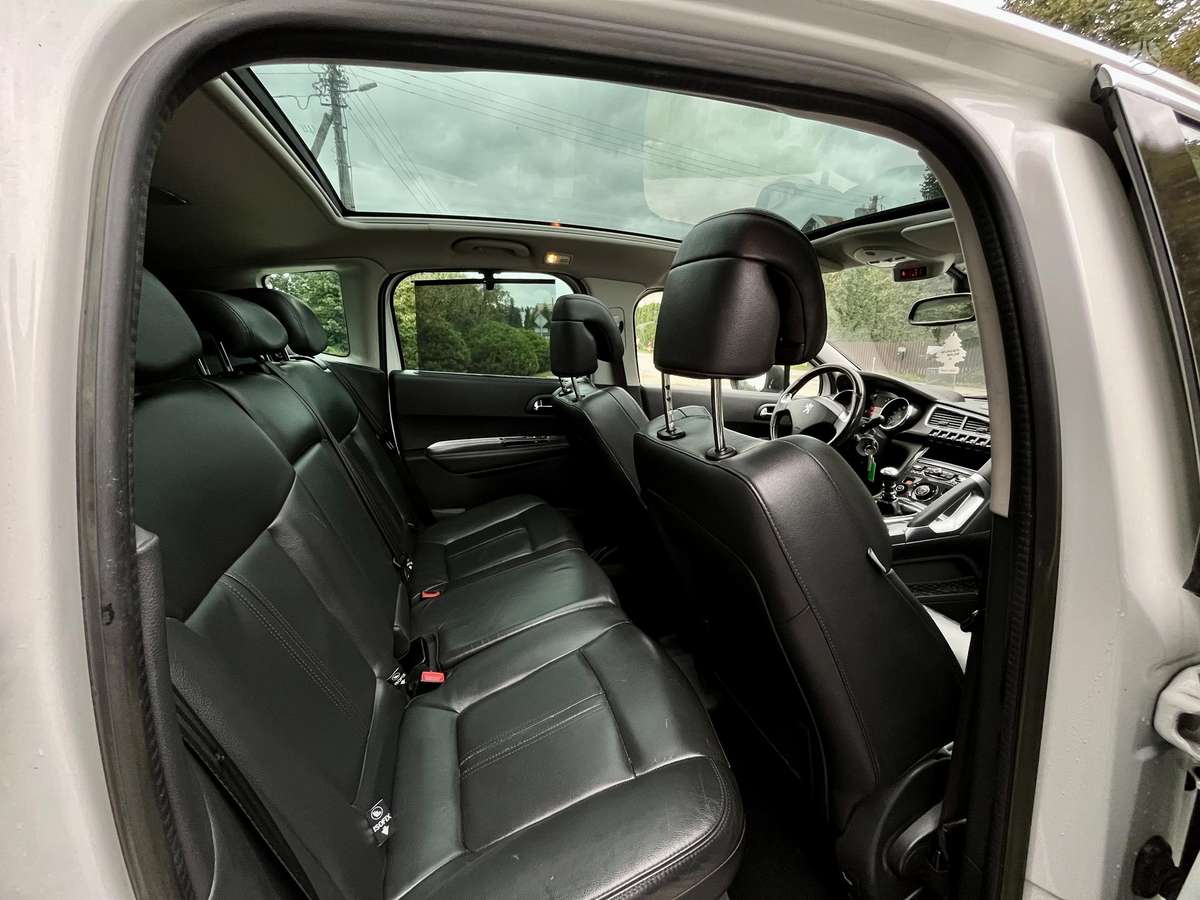Peugeot 3008 2014 — engine 2000 cm³, 150 HP (110kW)