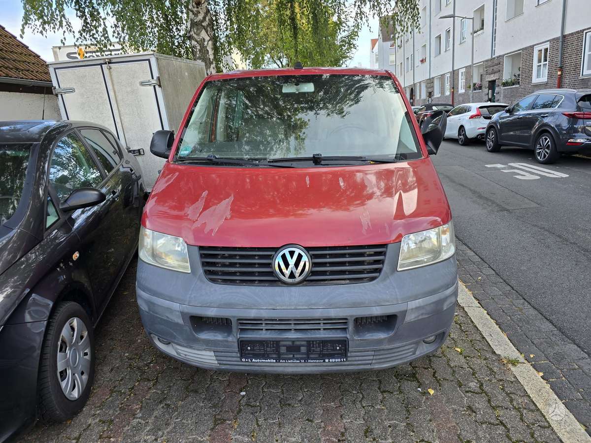Volkswagen Transporter 2005 — rear view
