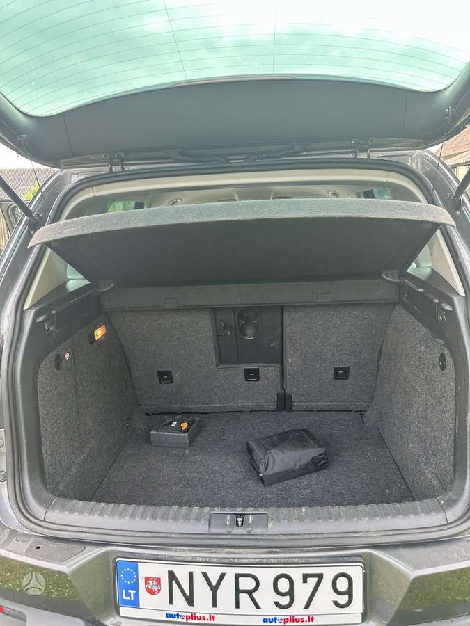 Volkswagen Tiguan 2011 — photo 5