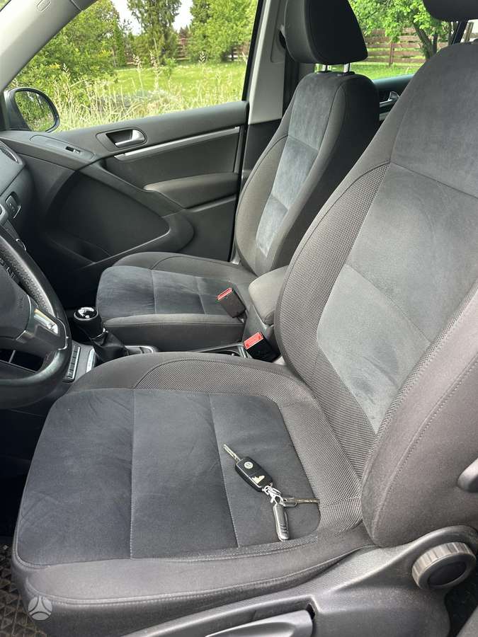 Volkswagen Tiguan 2011 — photo 6