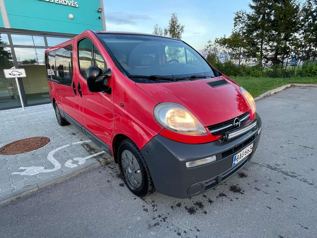 Opel Vivaro, 2004