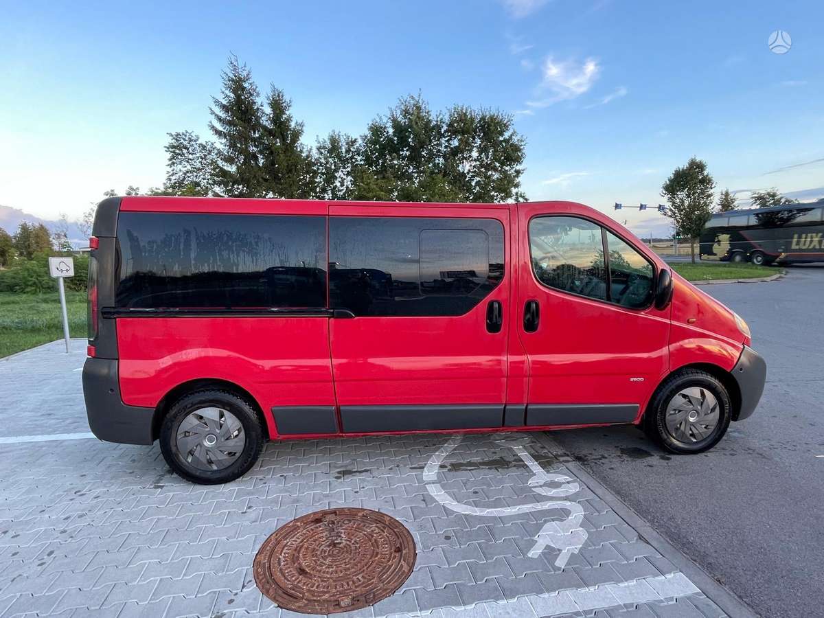 Opel Vivaro 2004 — photo 5