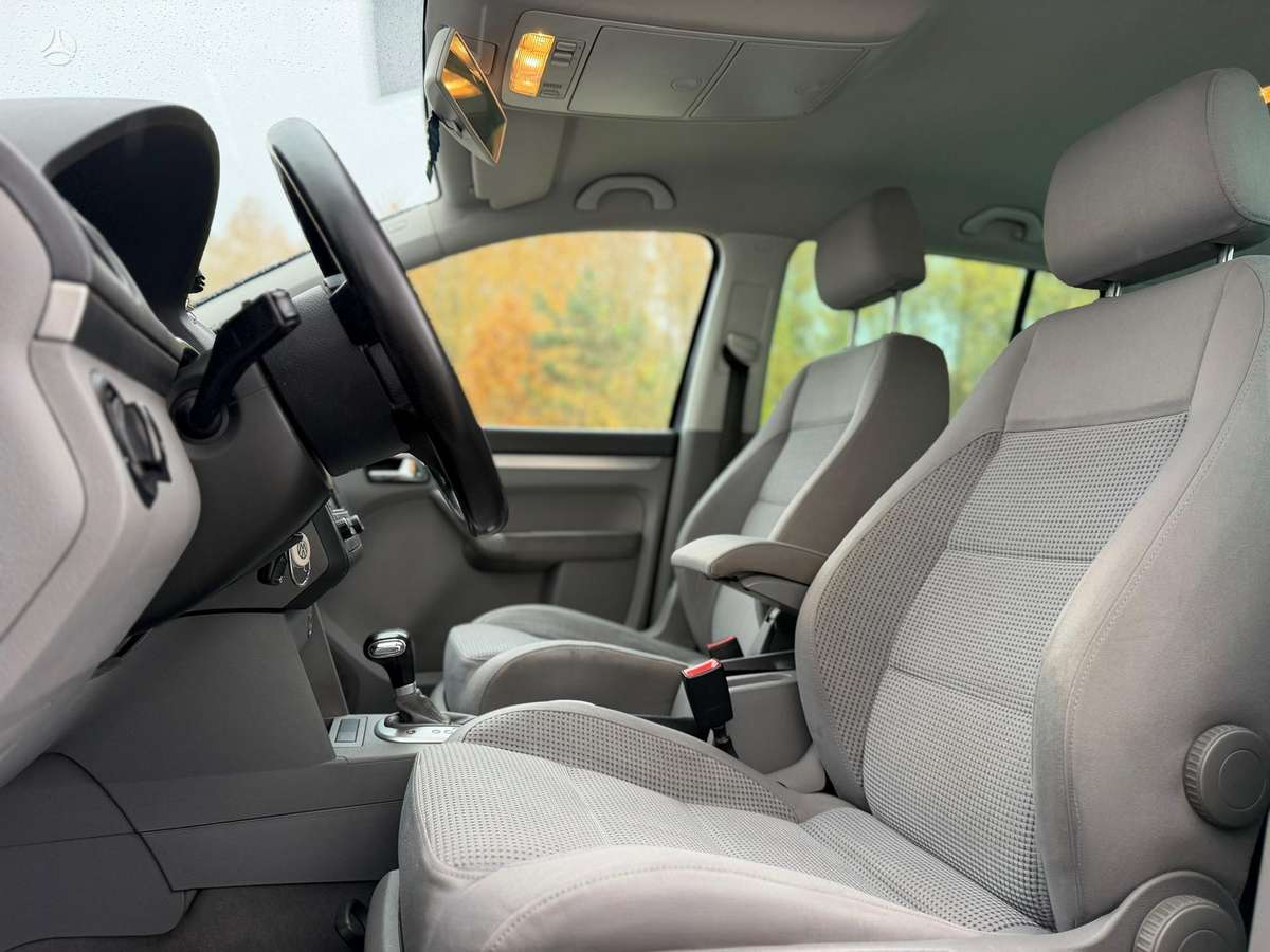 Volkswagen Touran 2006 — photo 11