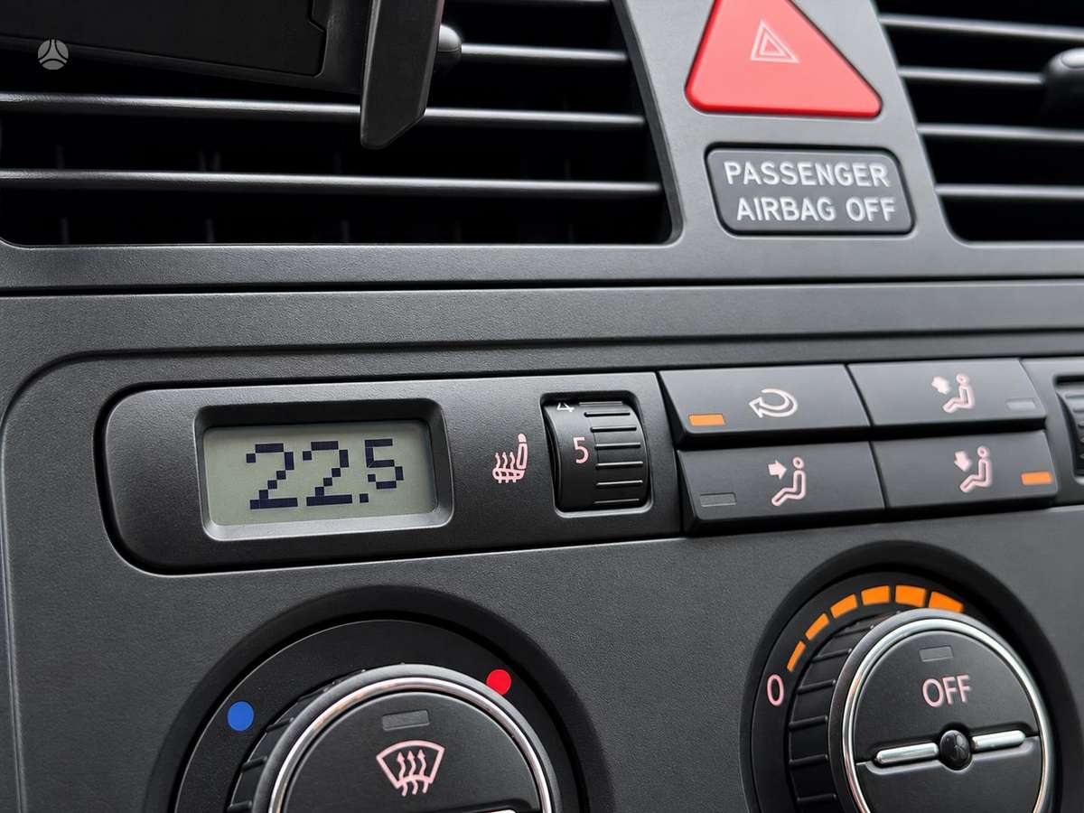 Volkswagen Touran 2006 — photo 14