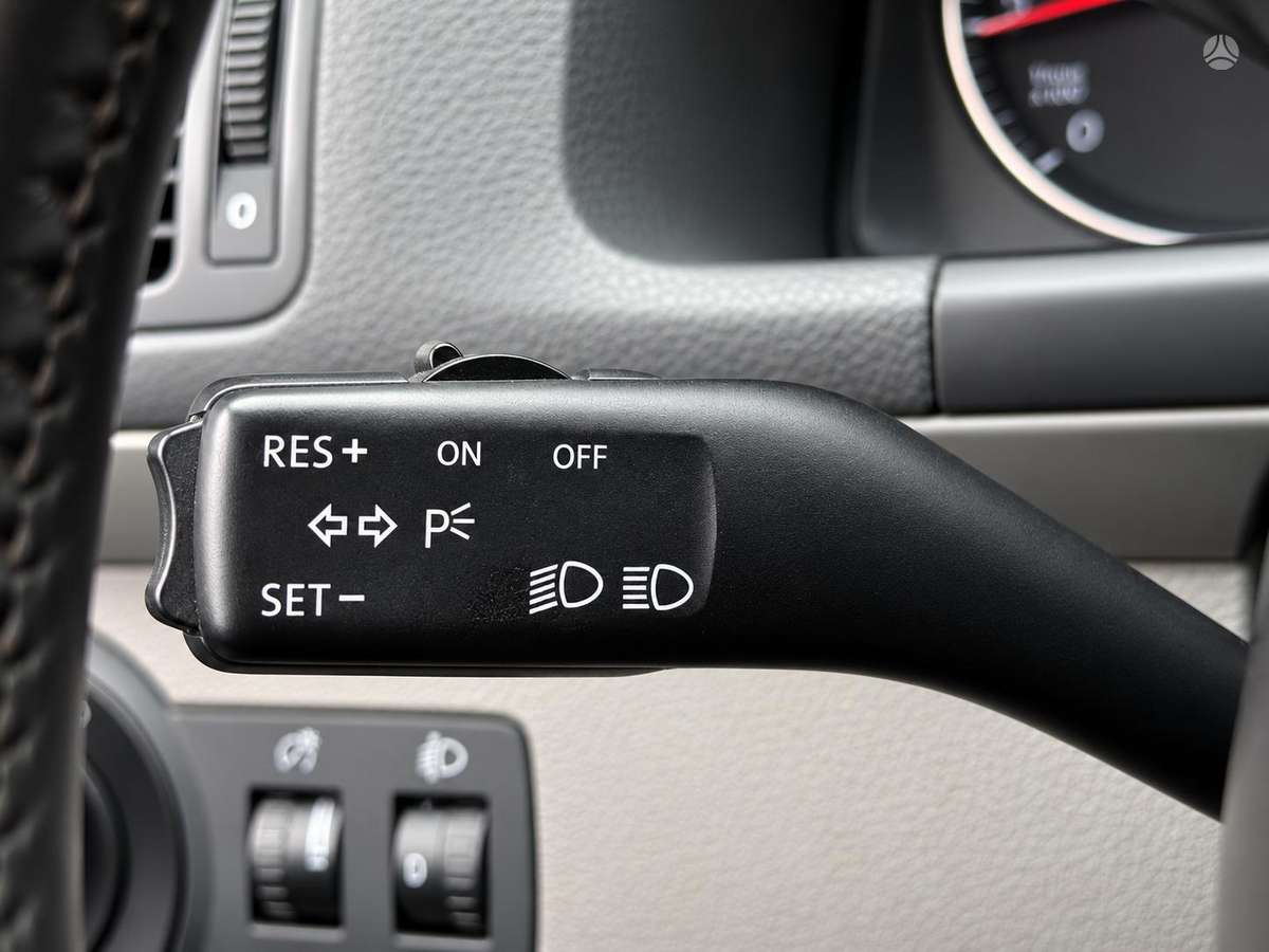 Volkswagen Touran 2006 — photo 16
