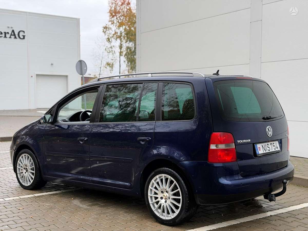 Volkswagen Touran 2006 — engine 1896 cm³, 105 HP (77kW)