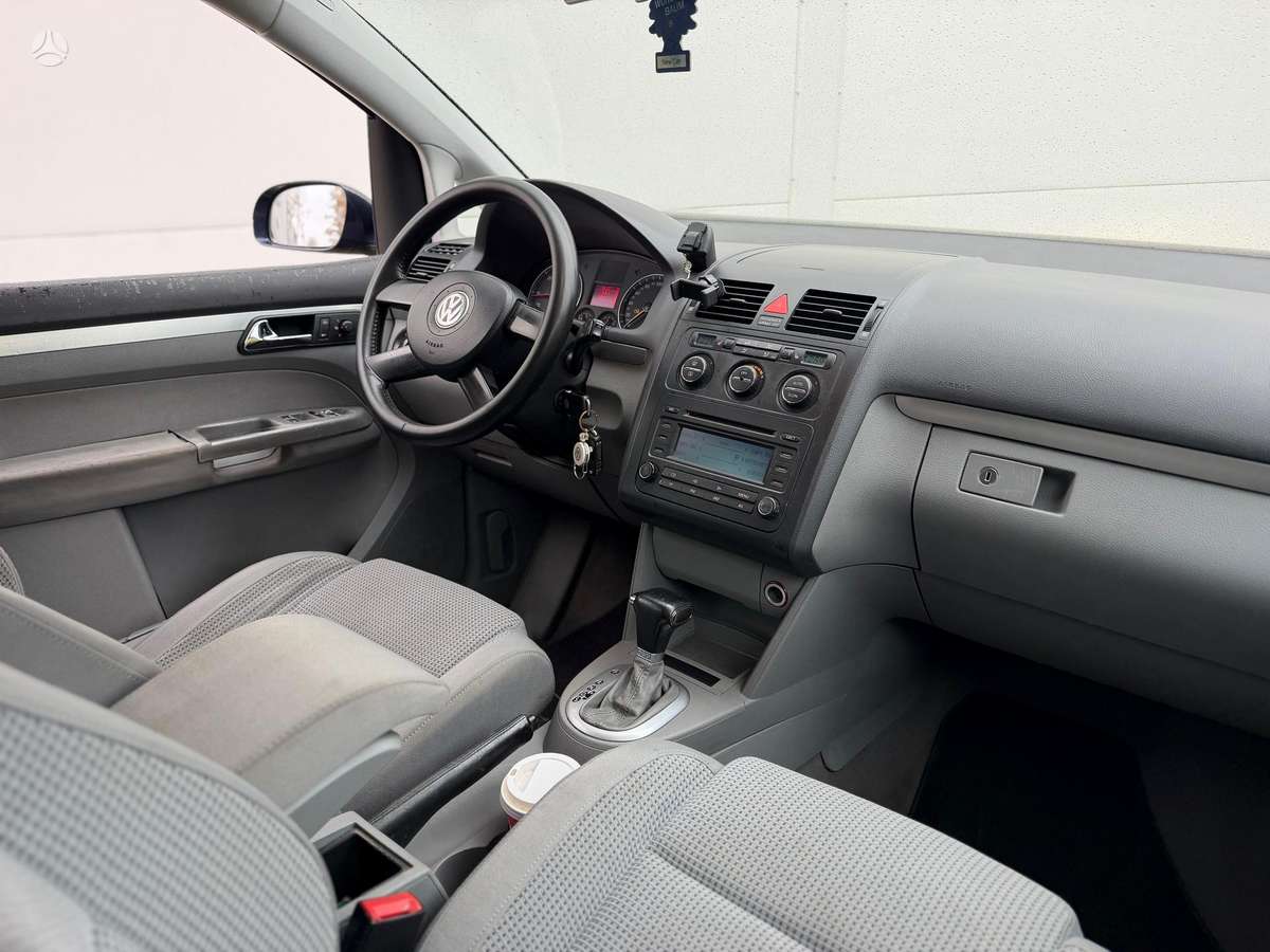 Volkswagen Touran 2006 — photo 8
