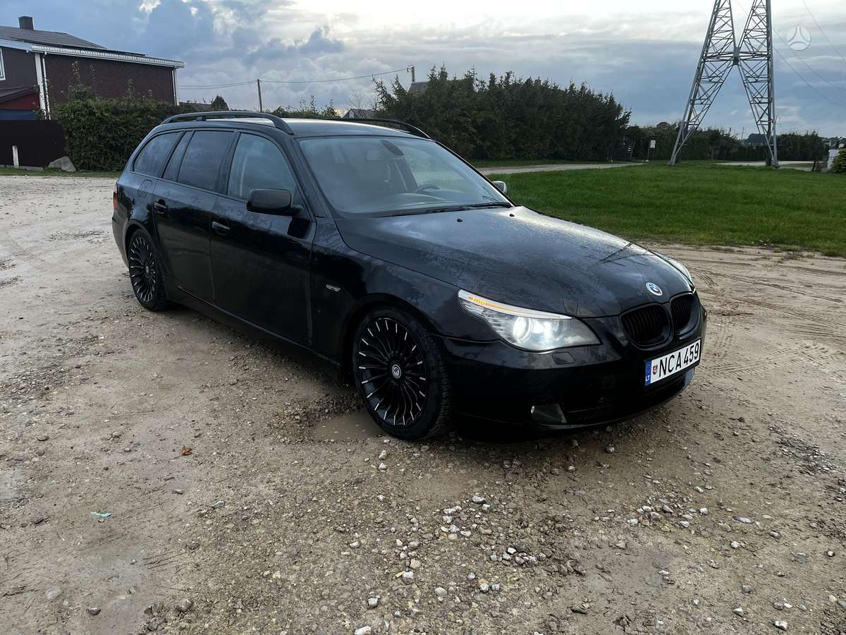 BMW 525 2007 — вигляд ззаду