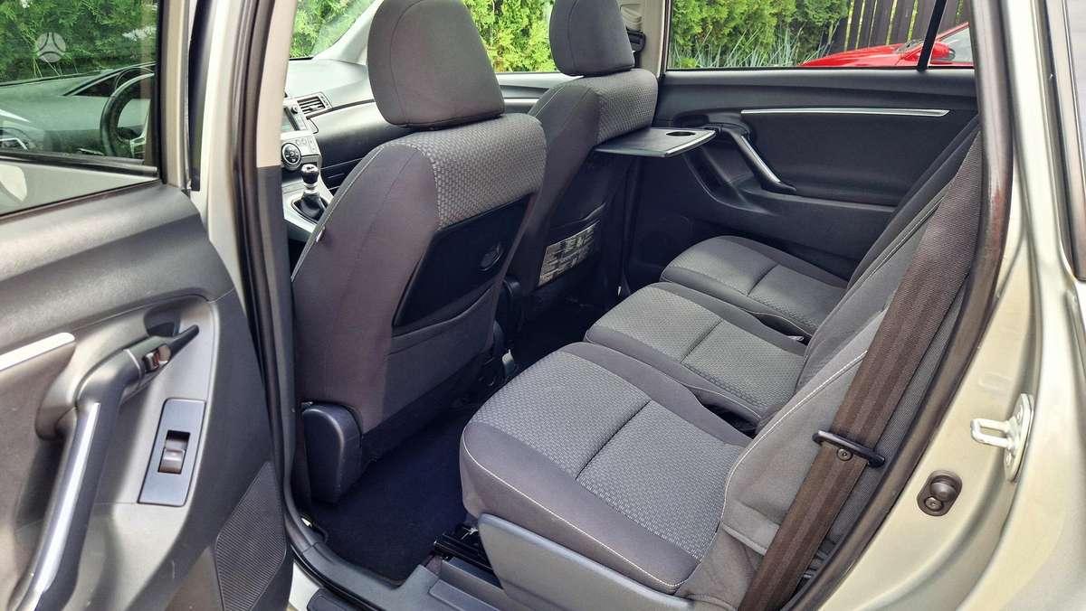 Toyota Verso 2013 — photo 20