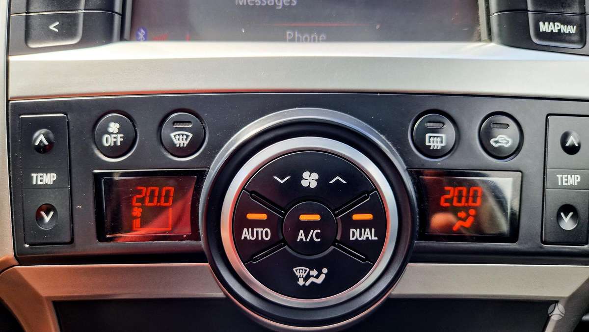 Toyota Verso 2013 — photo 26