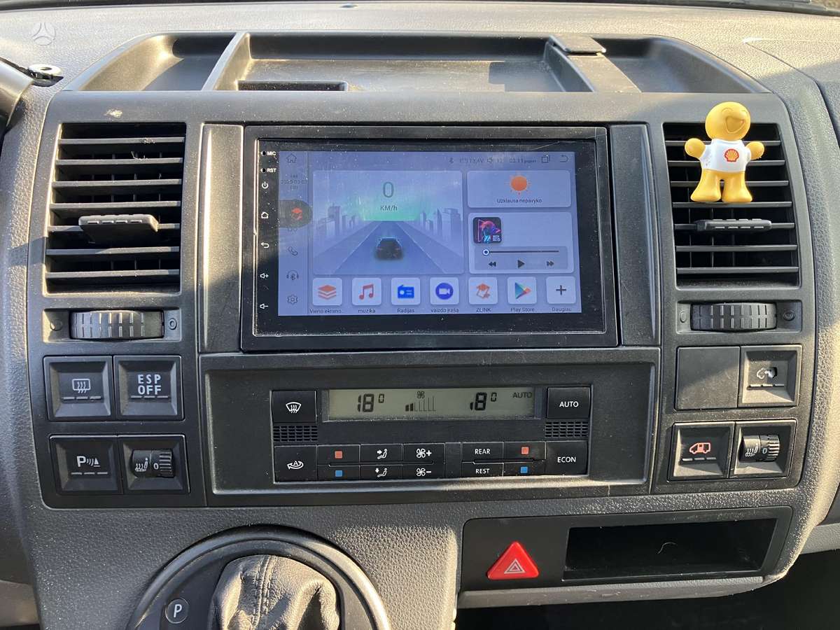 Volkswagen Caravelle 2006 — photo 12
