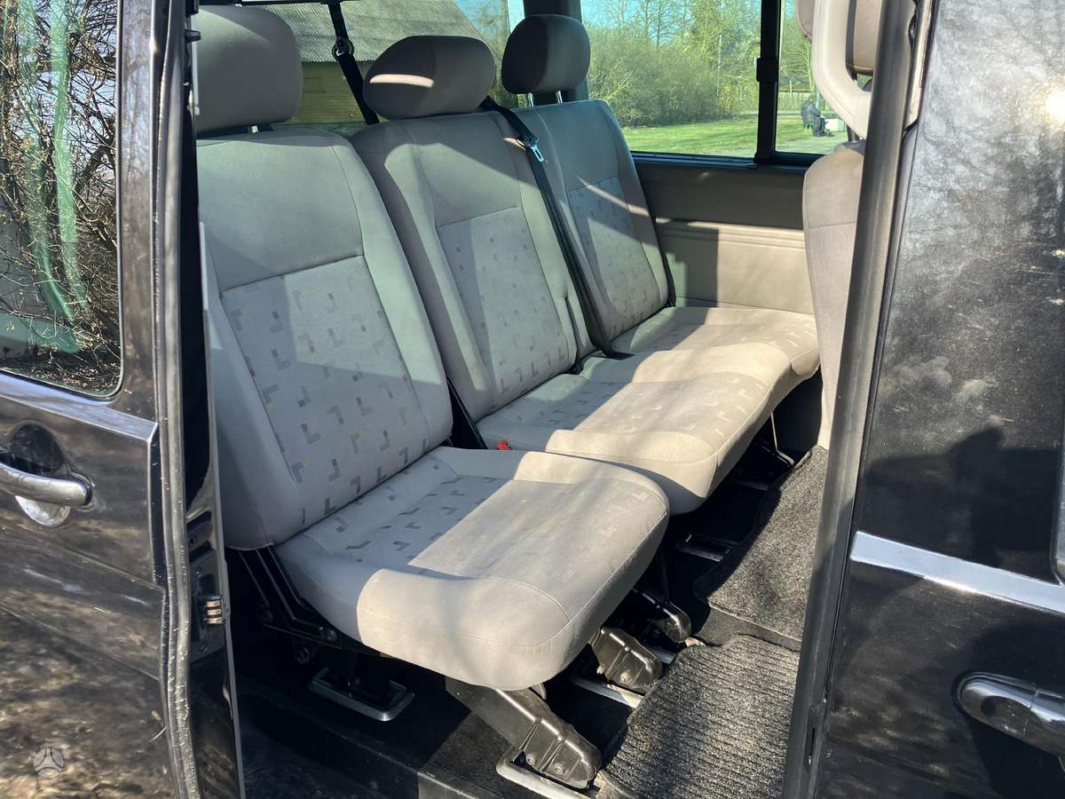 Volkswagen Caravelle 2006 — photo 8