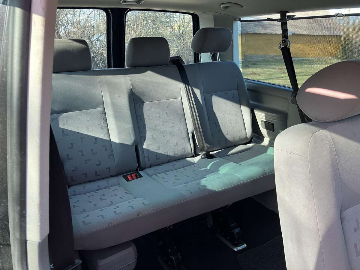 Volkswagen Caravelle 2006 — photo 9