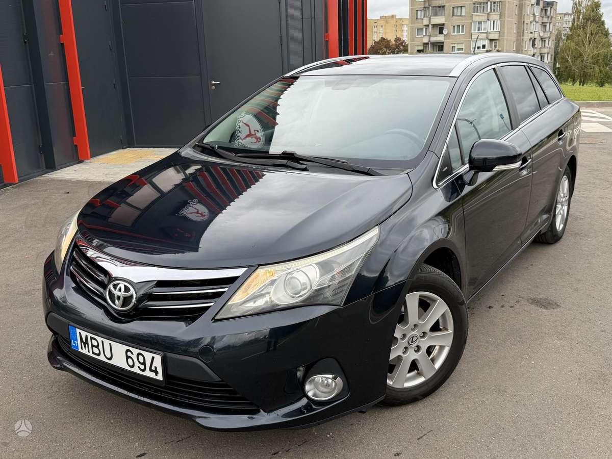 Toyota Avensis 2012 — авто для ЗСУ з Європи