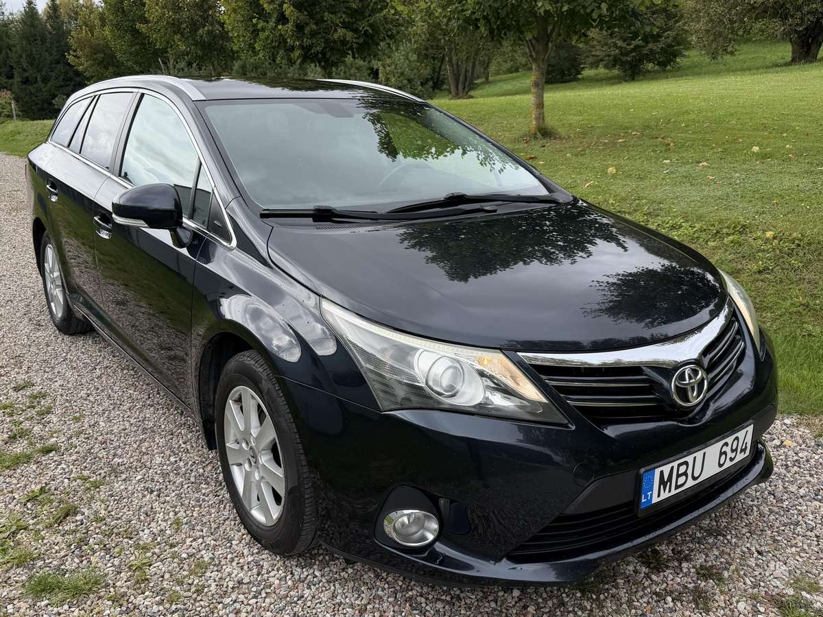 Toyota Avensis, 2012
