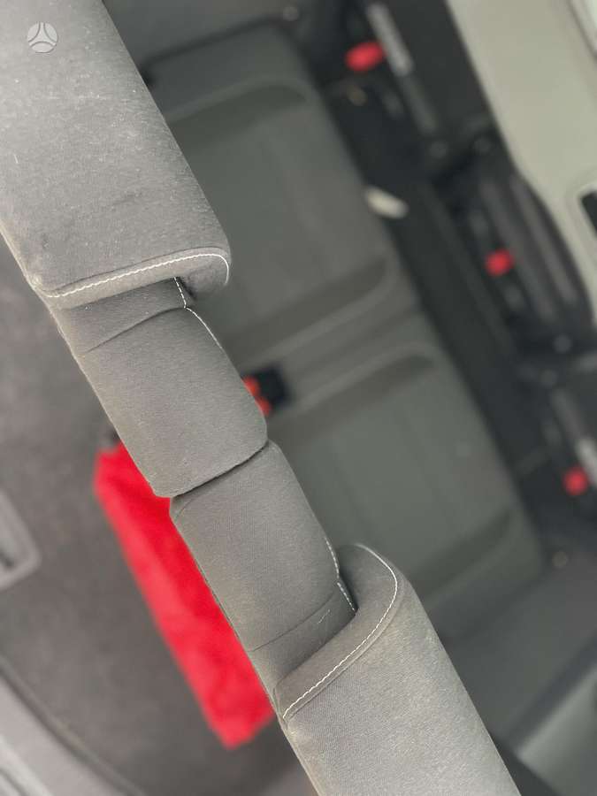 Volkswagen Touran 2014 — photo 10