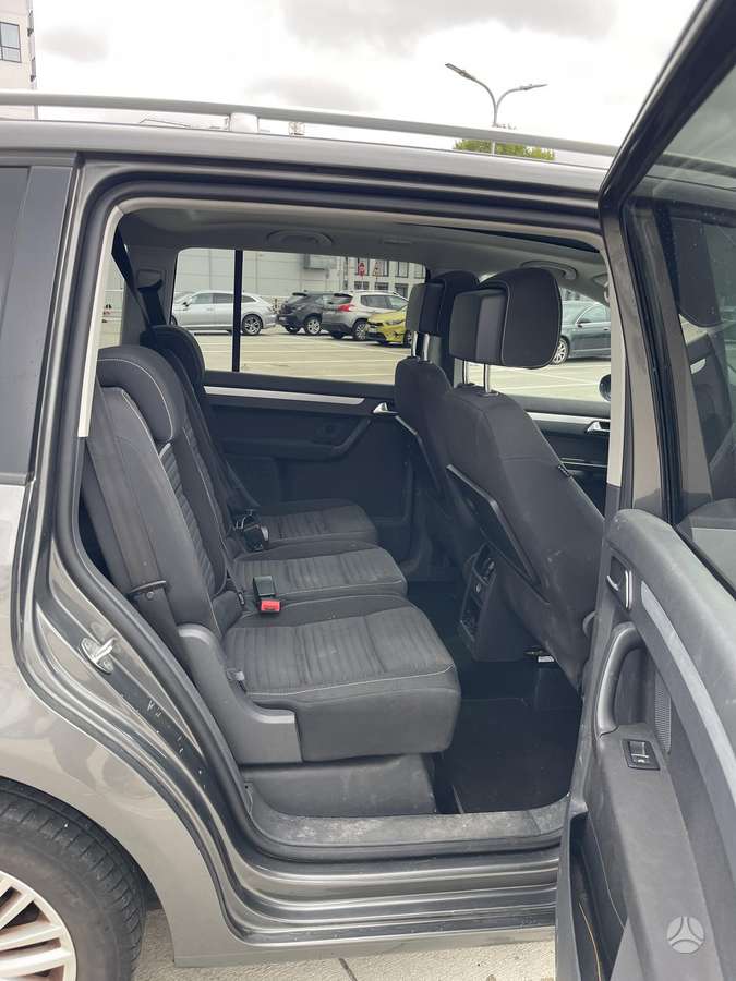 Volkswagen Touran 2014 — photo 13