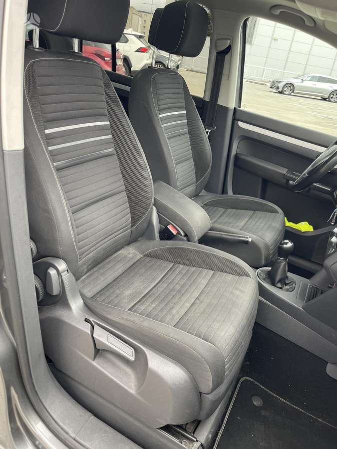 Volkswagen Touran 2014 — photo 14