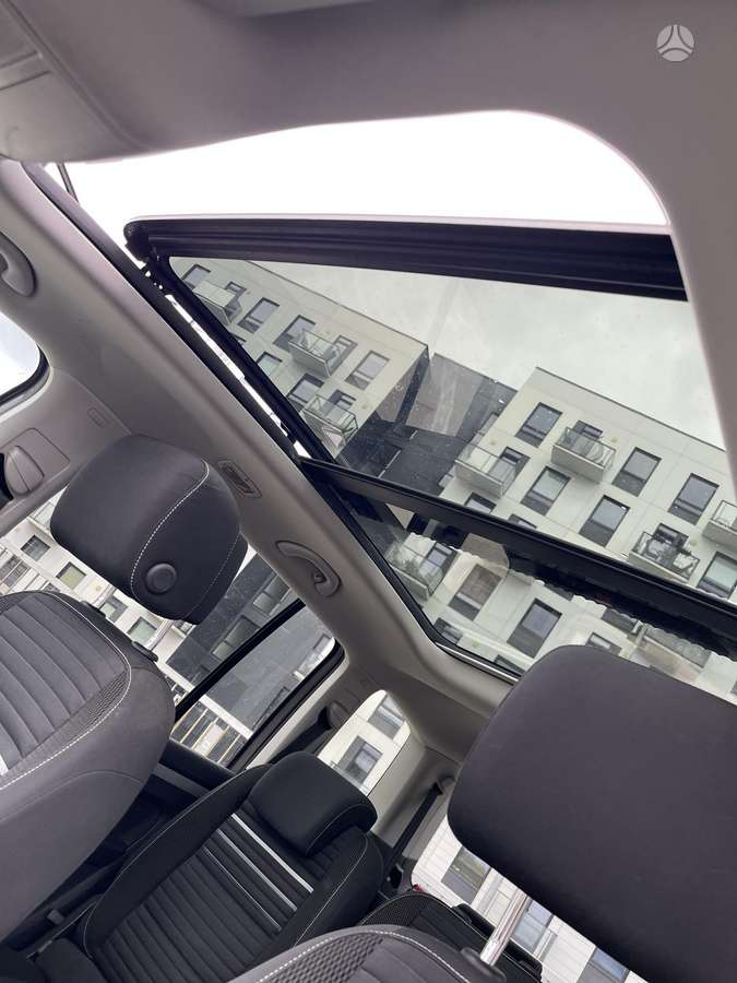 Volkswagen Touran 2014 — photo 18