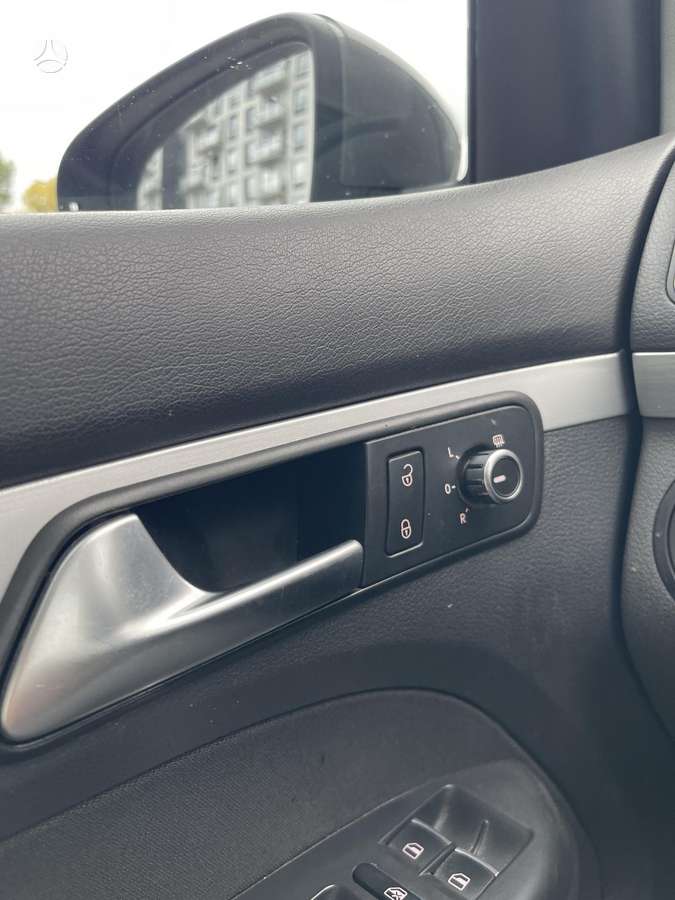 Volkswagen Touran 2014 — photo 26