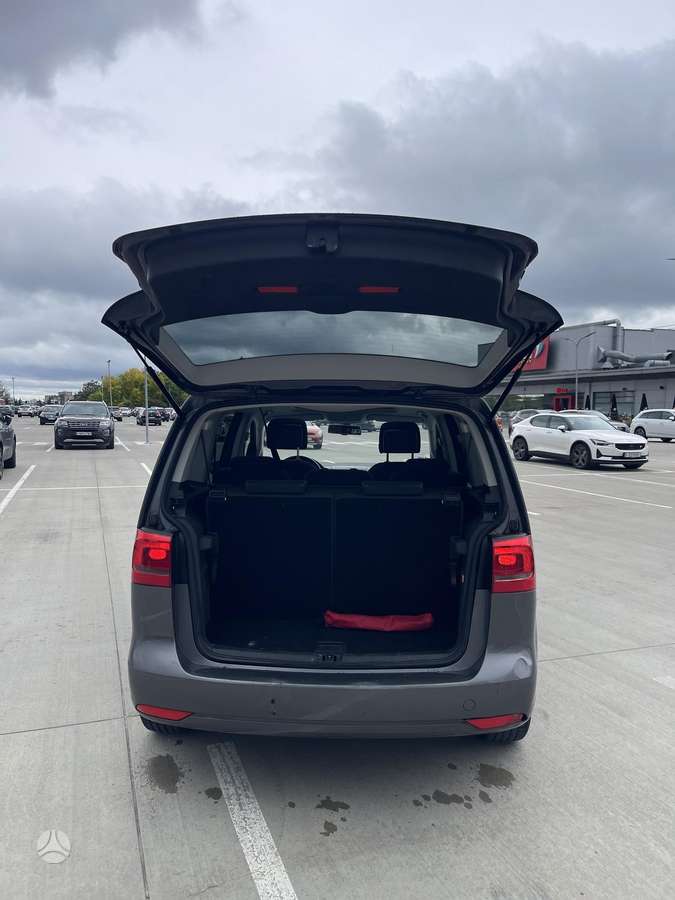 Volkswagen Touran 2014 — photo 9
