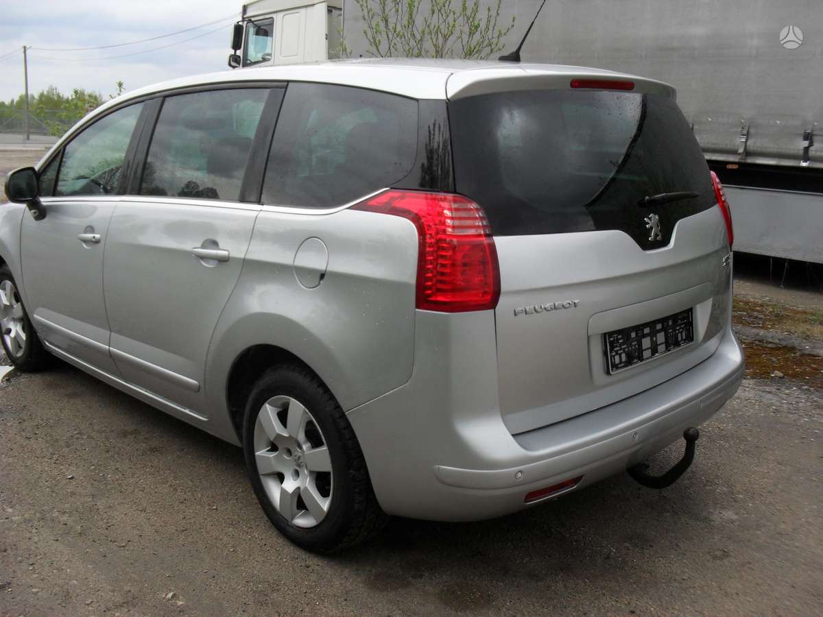 Peugeot 5008 2012 — photo 5