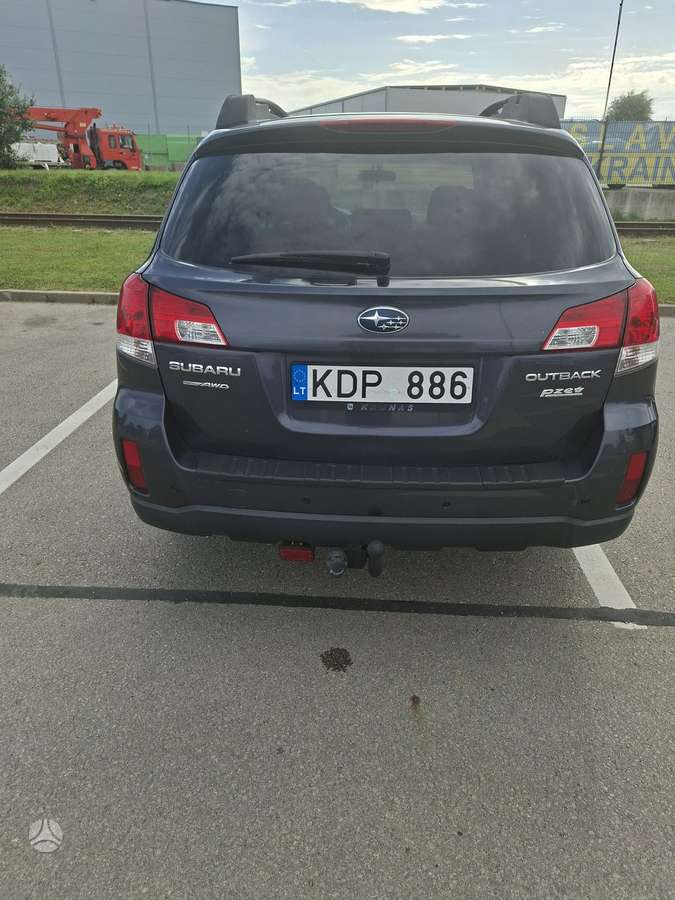 Subaru Outback 2013 — engine 2457 cm³, 173 HP (127kW)