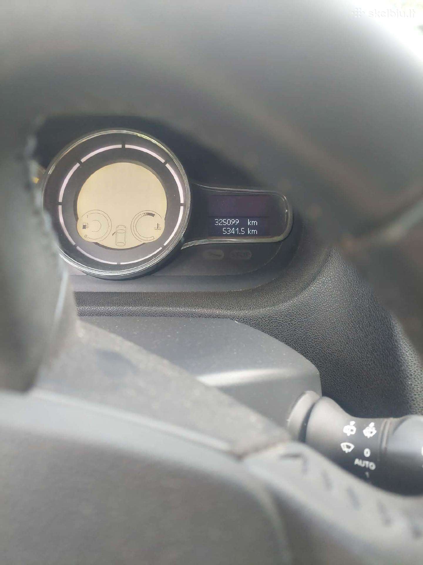 Renault Megane 2010 — engine 1500 cm³, 90 HP (66kW)
