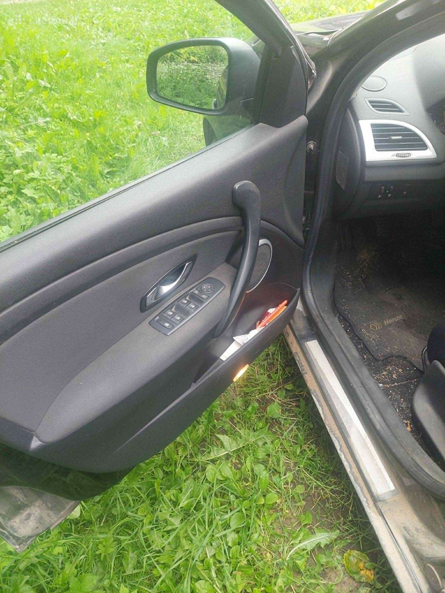 Renault Megane 2010 — photo 9