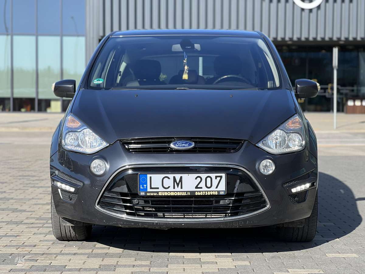 Ford S-MAX 2010 — салон