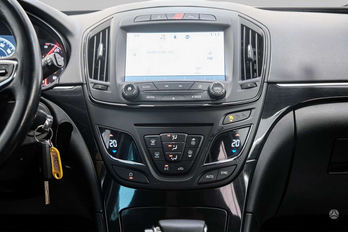 Opel Insignia 2015 — photo 10