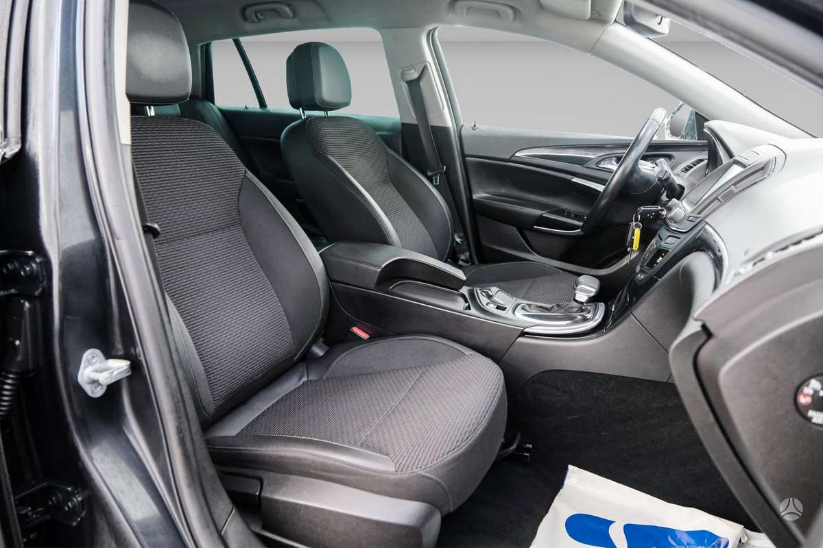 Opel Insignia 2015 — photo 11