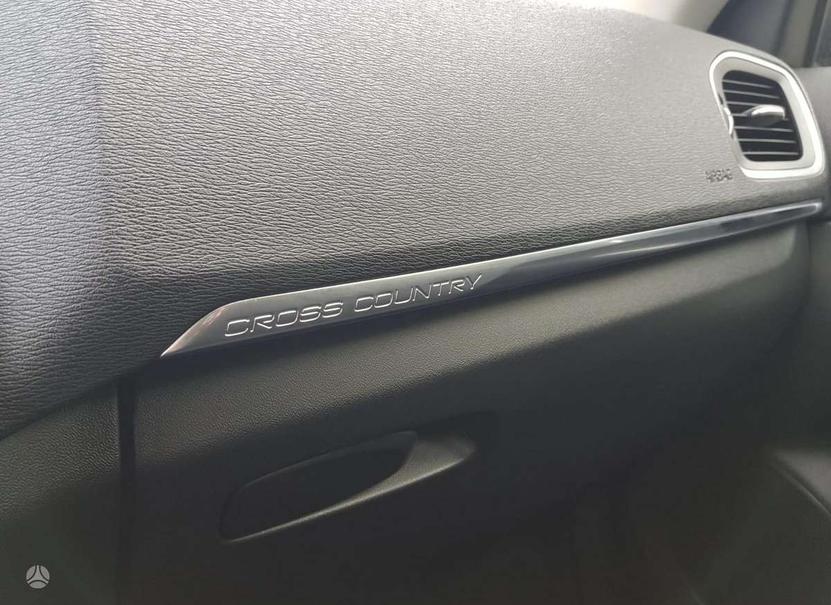 Volvo V40 2013 — photo 12