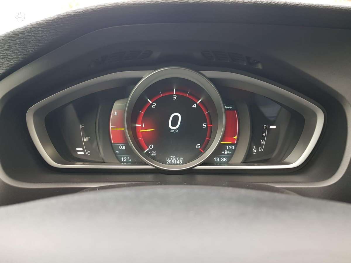 Volvo V40 2013 — photo 14