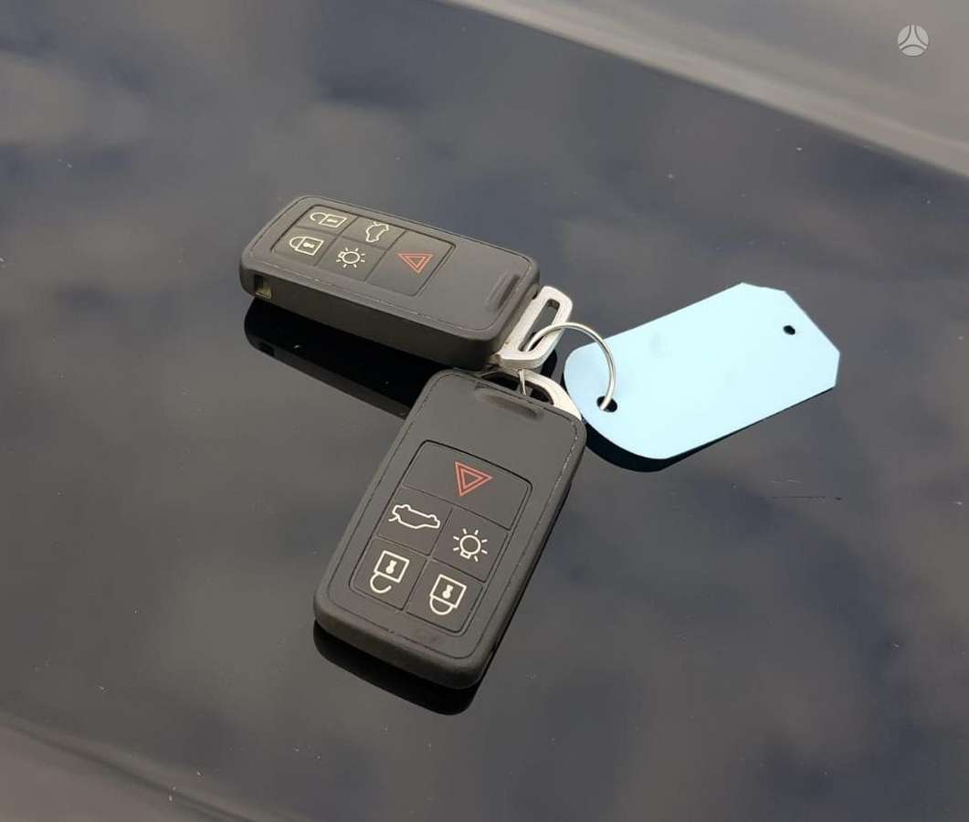 Volvo V40 2013 — photo 15