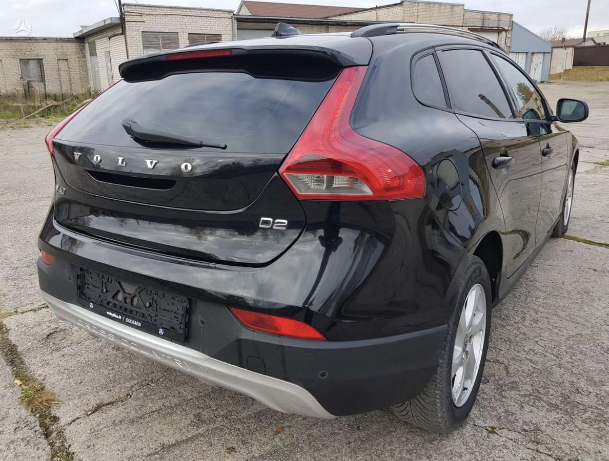 Volvo V40 2013 — engine 1560 cm³, 116 HP (85kW)