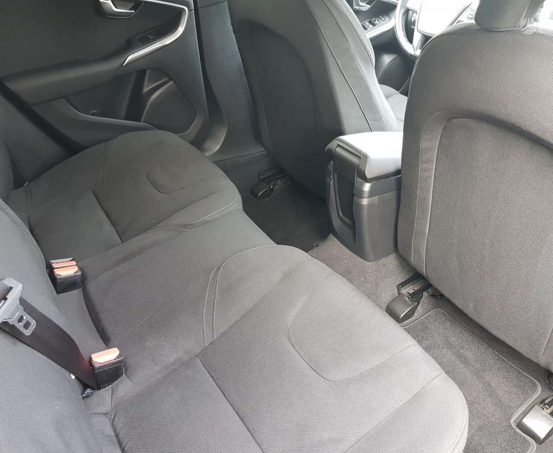Volvo V40 2013 — photo 8